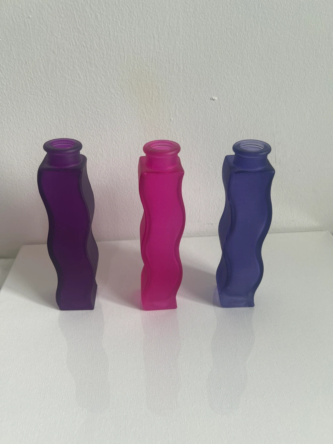 Set of 3 Frosted Wavy Vases - Purple, Pink, Blue - photo 2