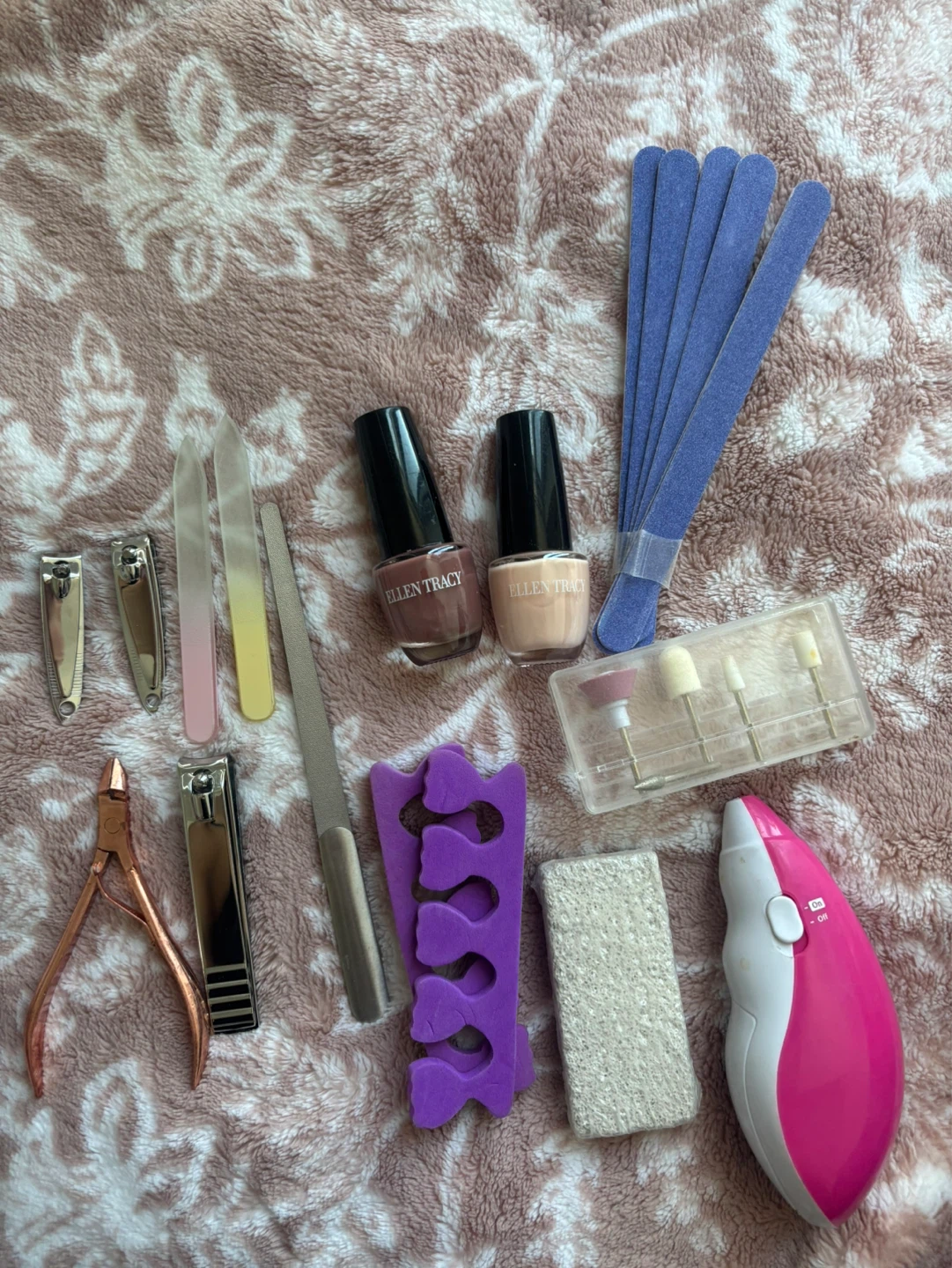 Ellen Tracy Nail Care Set with Polish