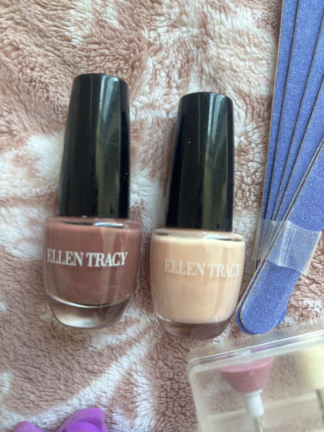Ellen Tracy Nail Care Set with Polish - photo 3