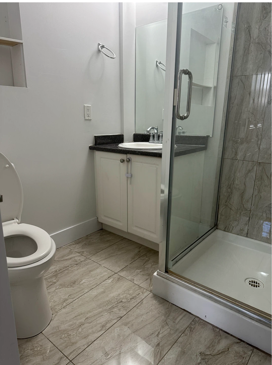 Basement for rent 2 bedroom - photo 4