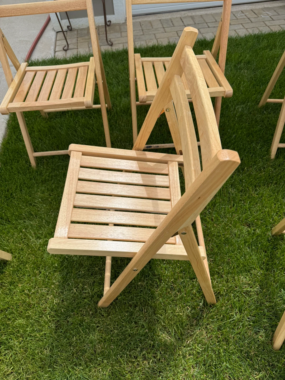 SET OF 8 FOLDABLE WOODEN CHAIRS. $150.00 OR BEST OFFER. - photo 4