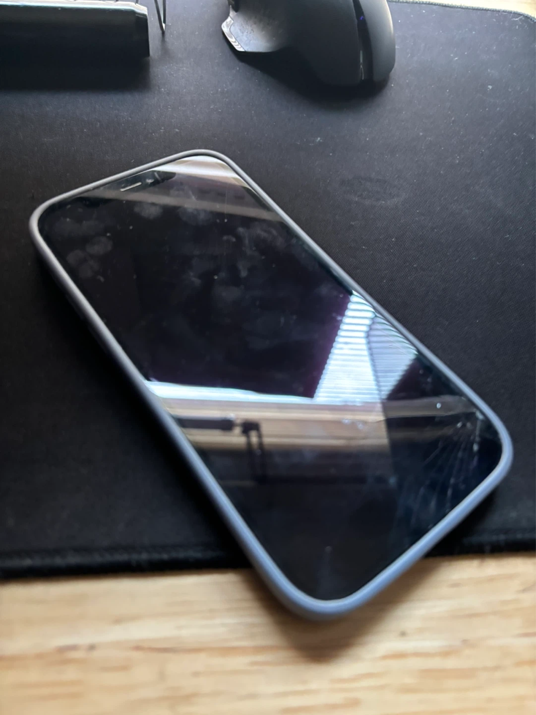 iPhone 12 - photo 2