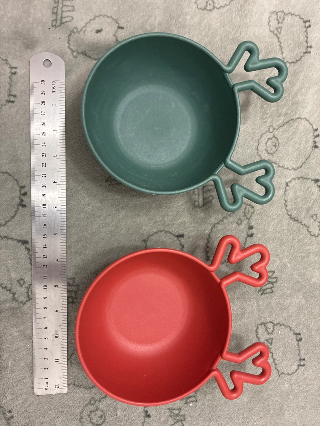 Reindeer Shaped Bowls - Red & Green