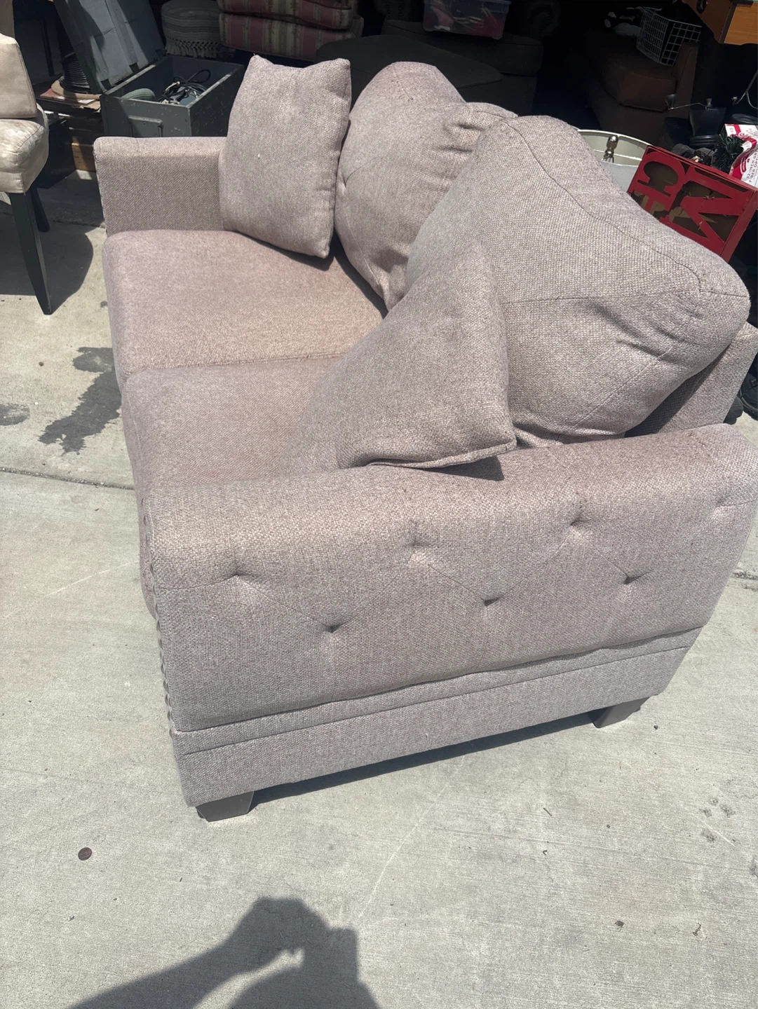 Small loveseat couch - photo 2