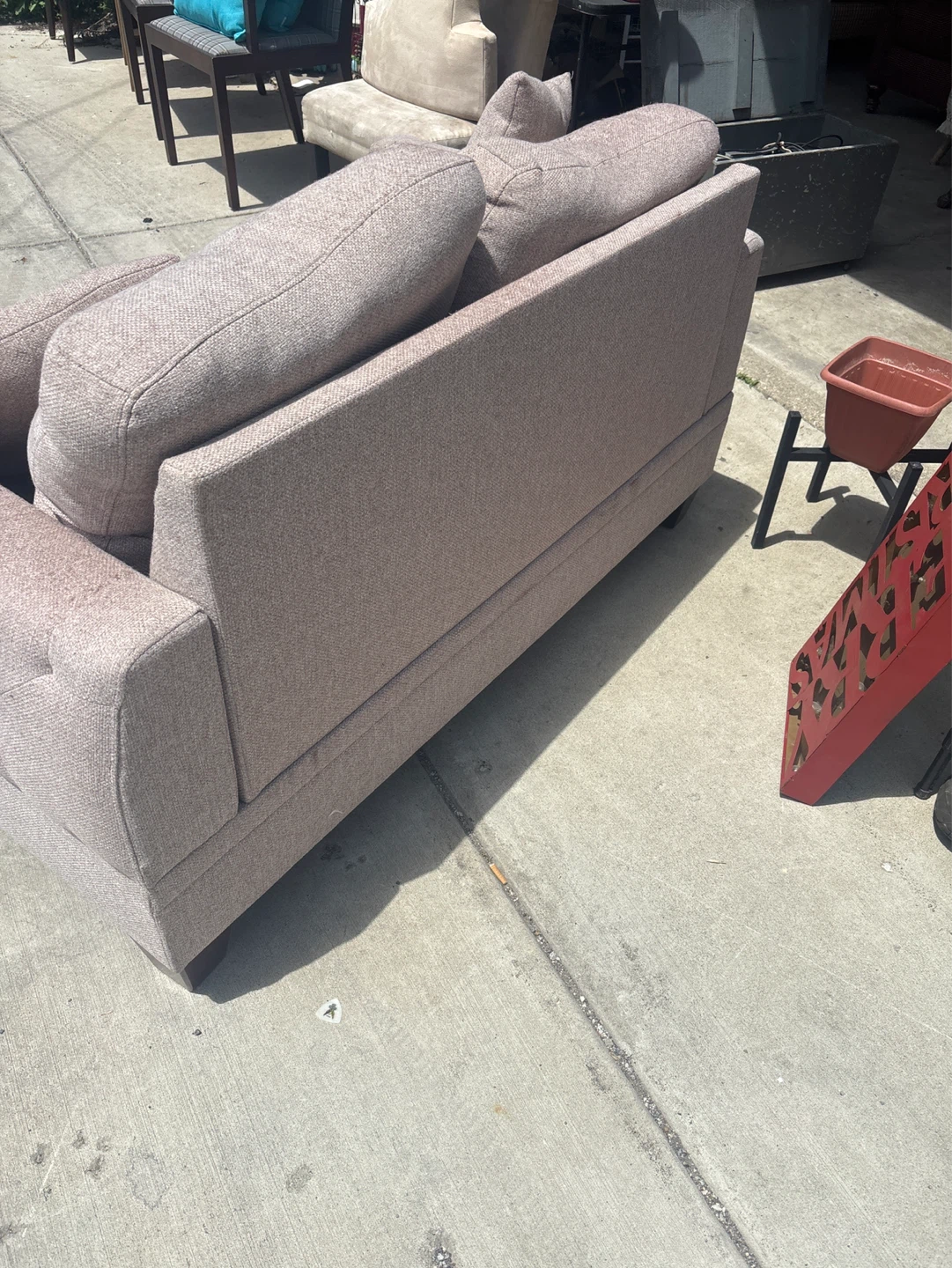 Small loveseat couch - photo 3