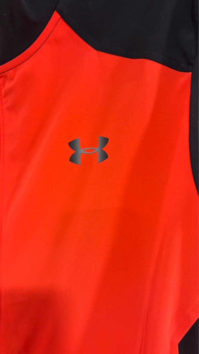 Under Armour Sleeveless Vest - photo 4