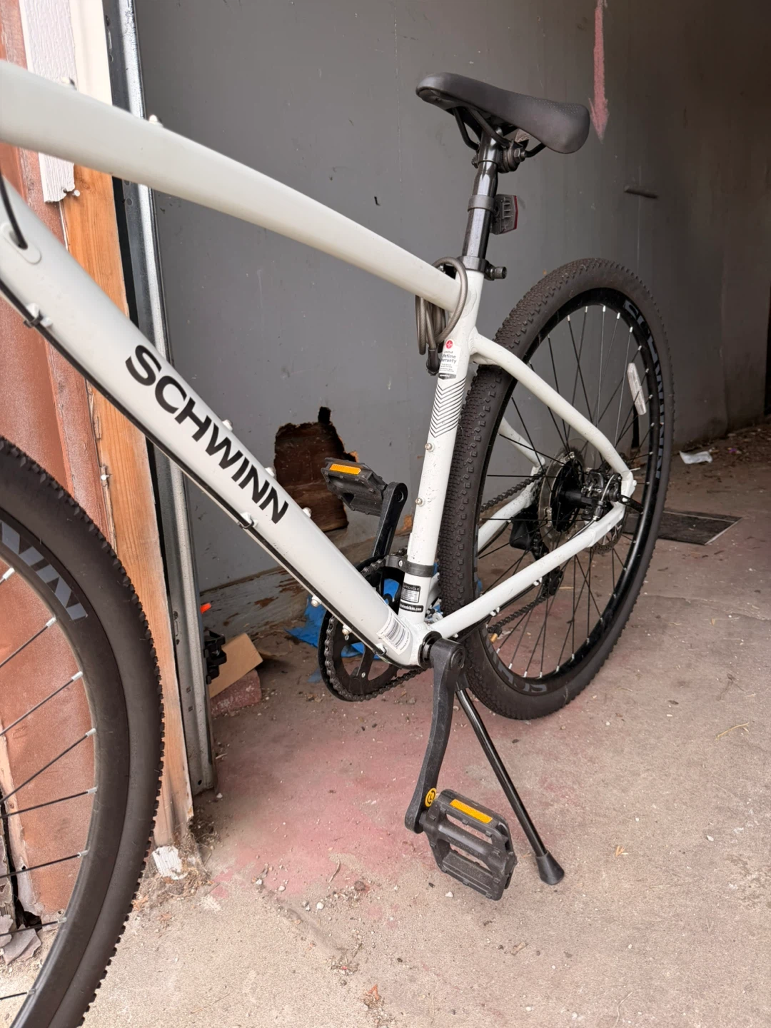 Schwinn Horicon Sport Hybrid Bike