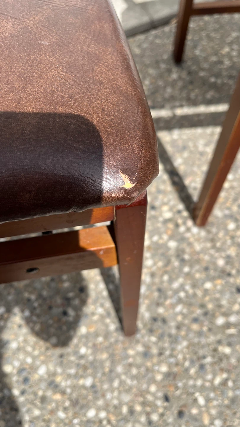 A Pair Of Foldable Wood Chairs -$25 for both - photo 4