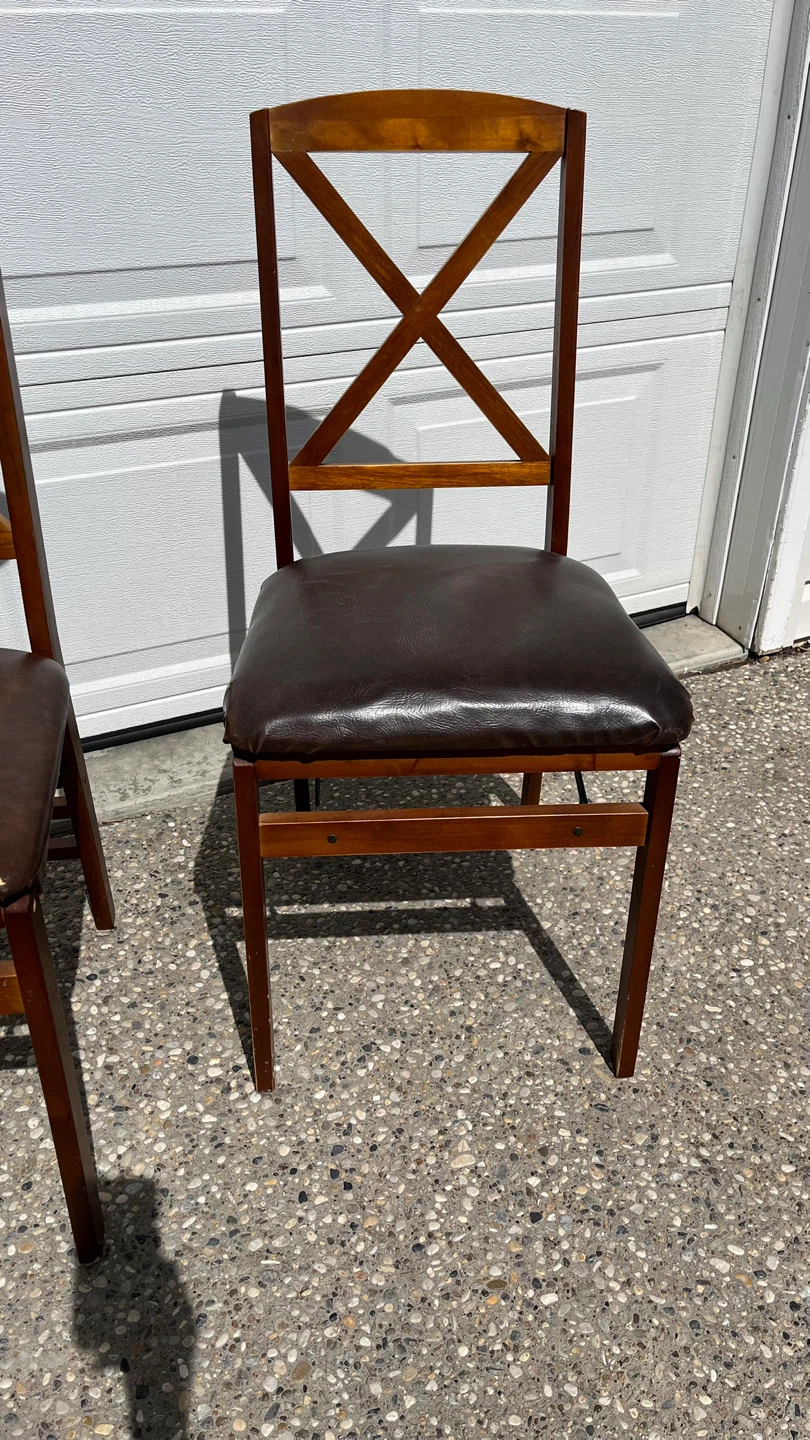 A Pair Of Foldable Wood Chairs -$25 for both - photo 3