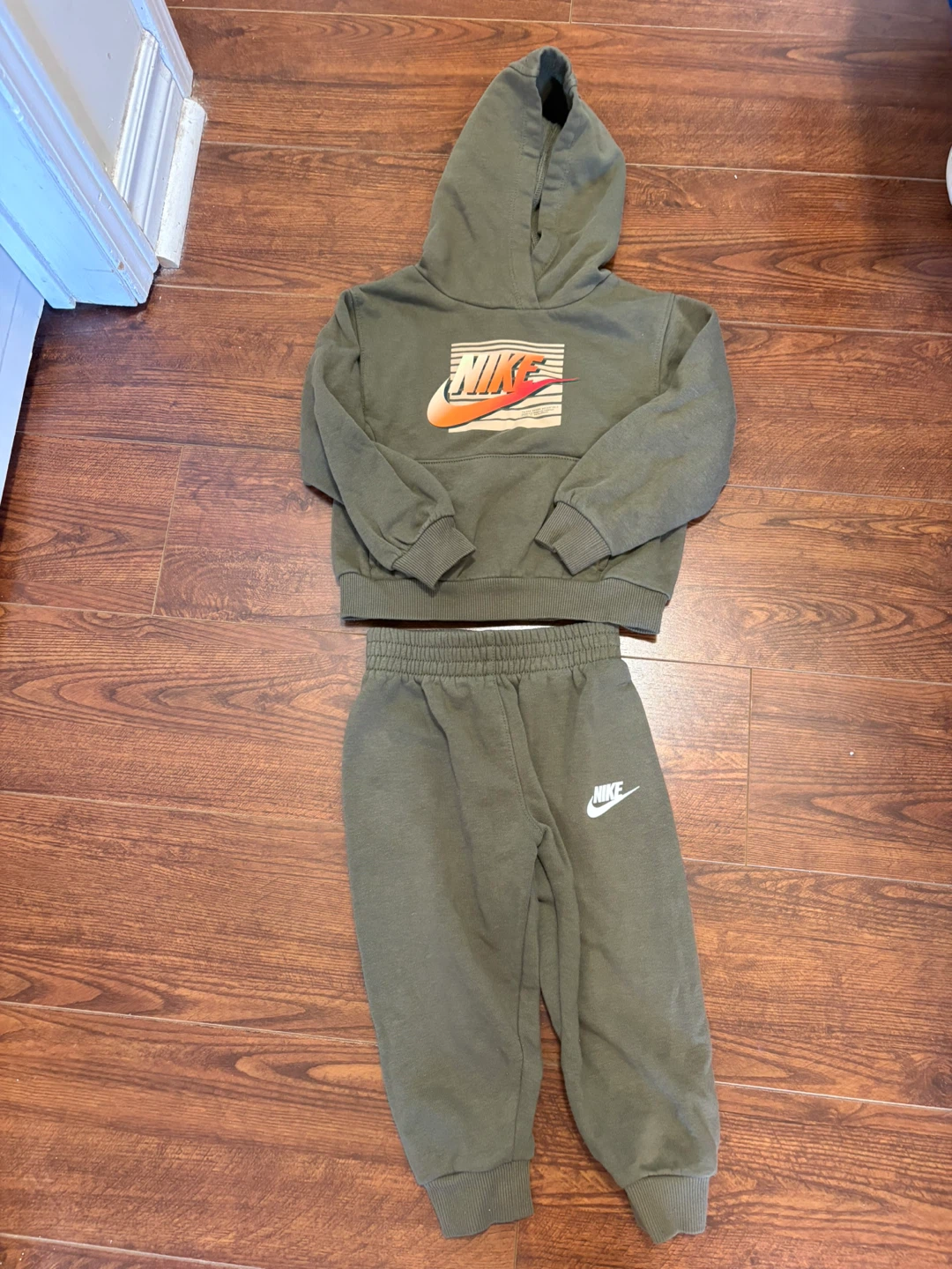 Nike Set- 3T