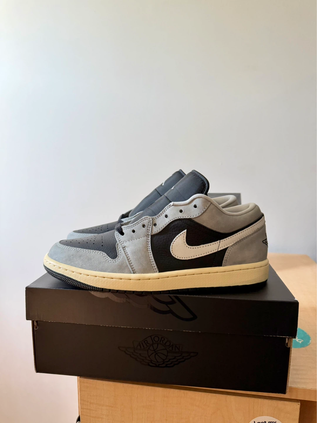 Air Jordan 1 Low SE “Grey Sail” - photo 2