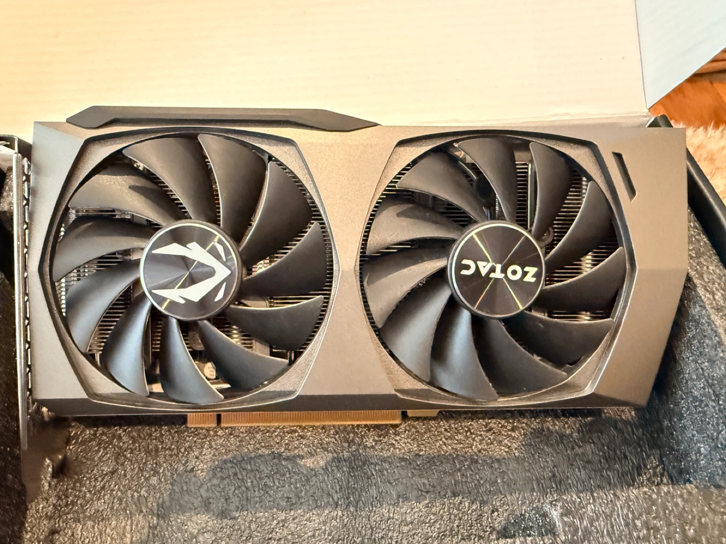 ZOTAC GAMING GeForce RTX 3060 Ti Twin Edge OC Edition