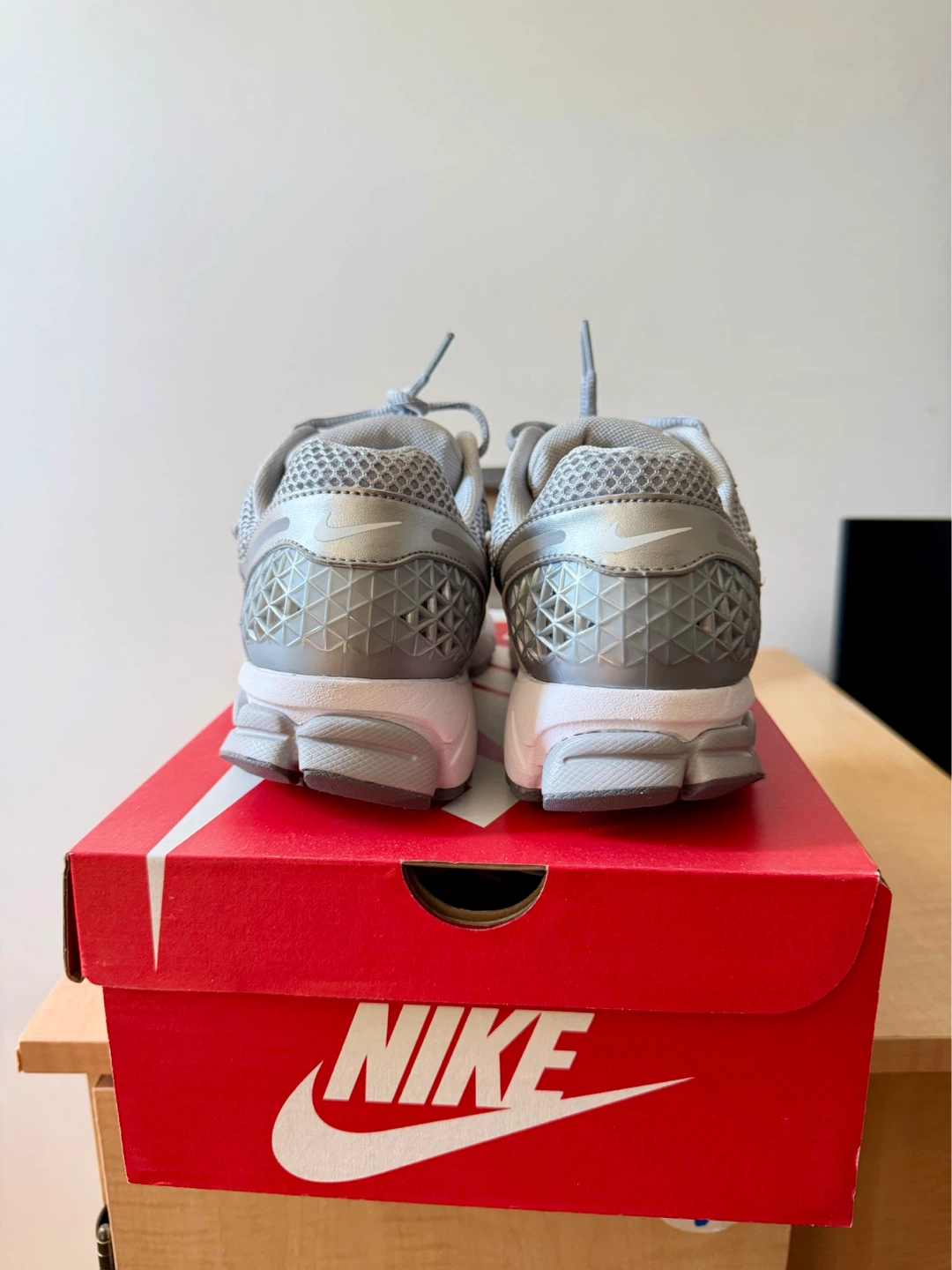 Nike Zoom Vomero 5 - photo 4