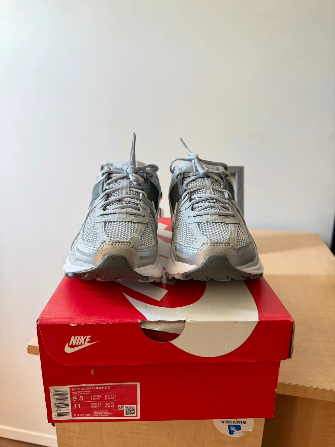 Nike Zoom Vomero 5 - photo 3