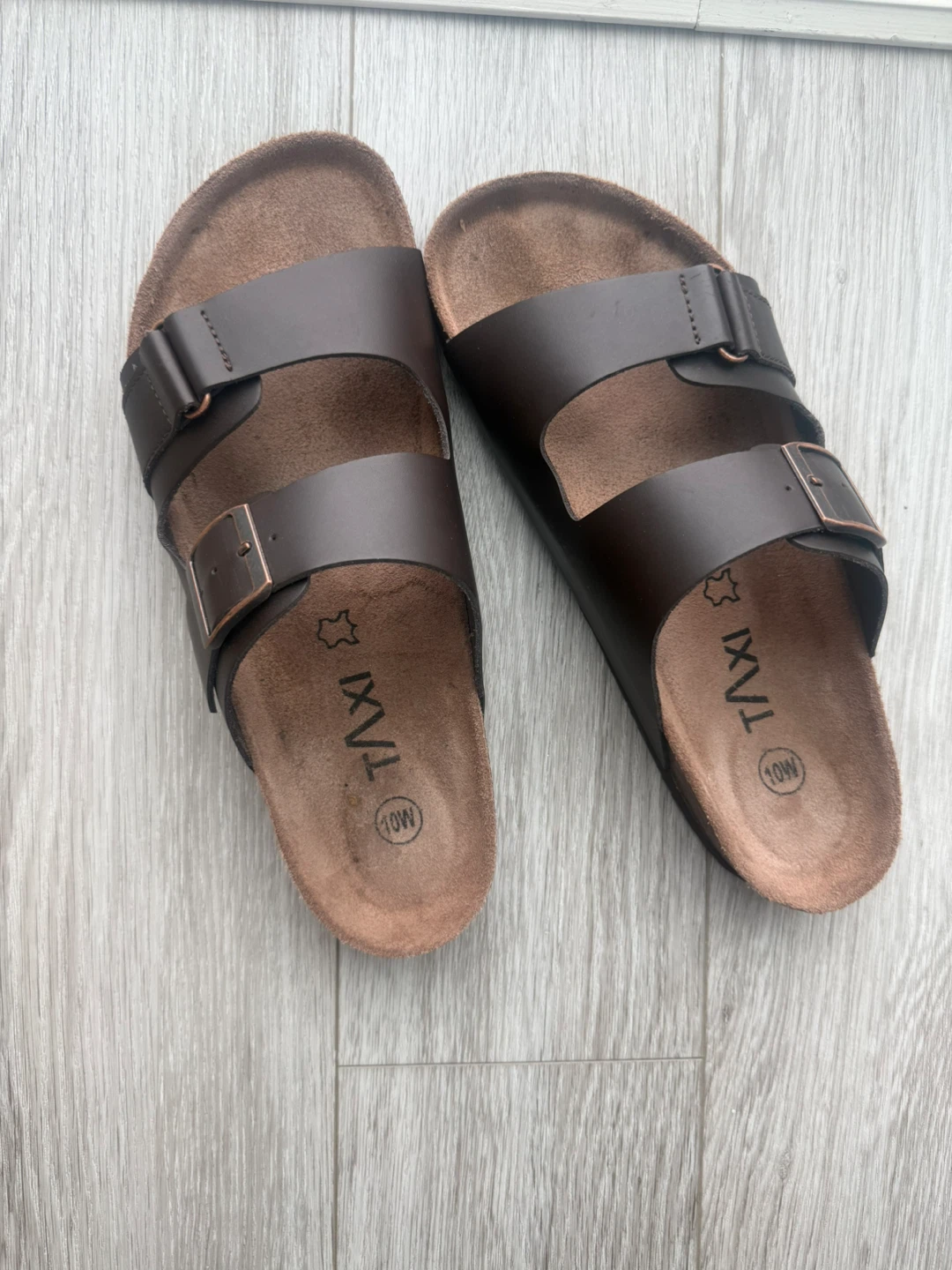 Men’s Taxi Sandals Size 10W