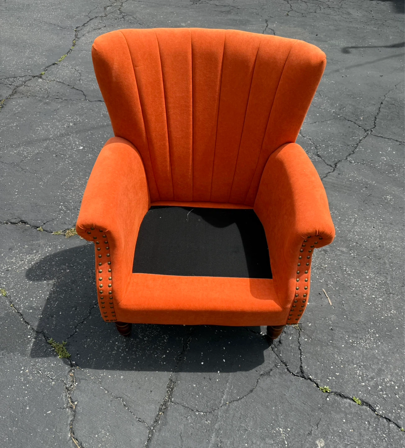 Nice and comfortable  Accent Chair . $75.00 or best offer - photo 4