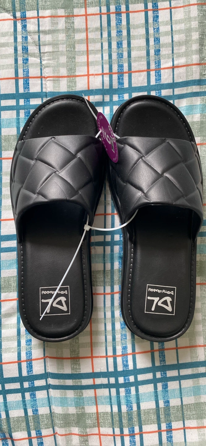 DL Black Quilted Platform Slides - photo 3