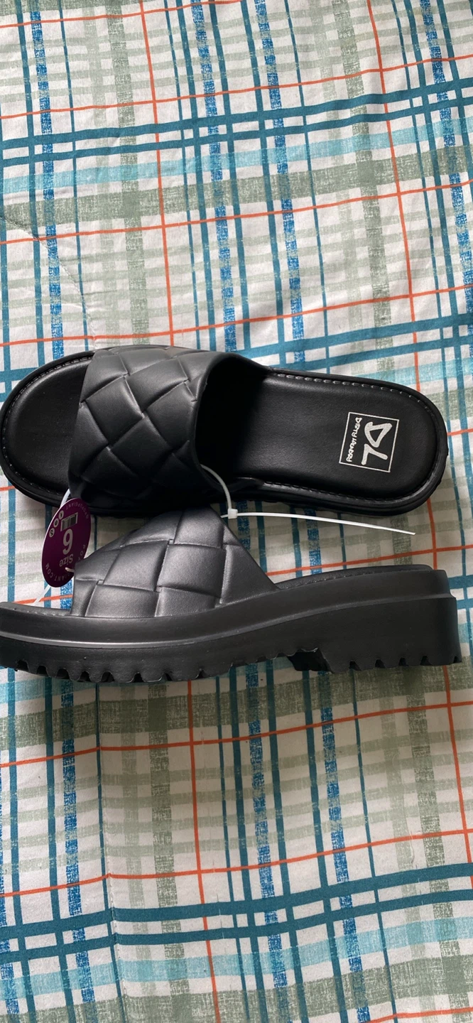 DL Black Quilted Platform Slides - photo 2
