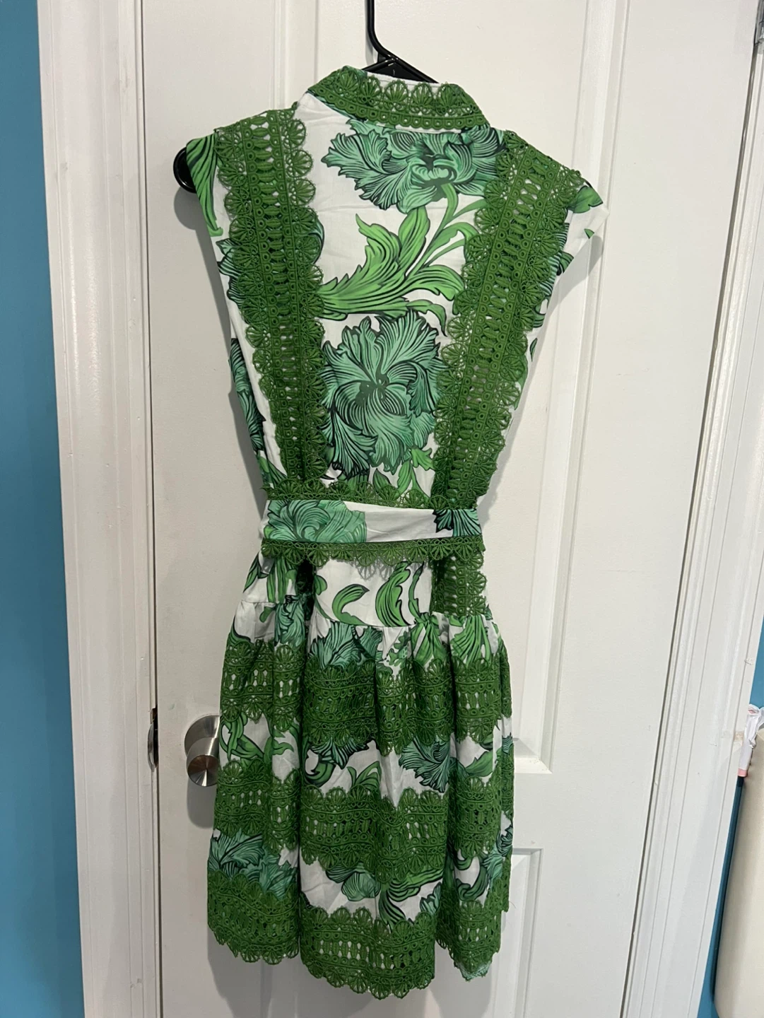 Women's Green Floral Print Dress with Lace Trim - photo 2