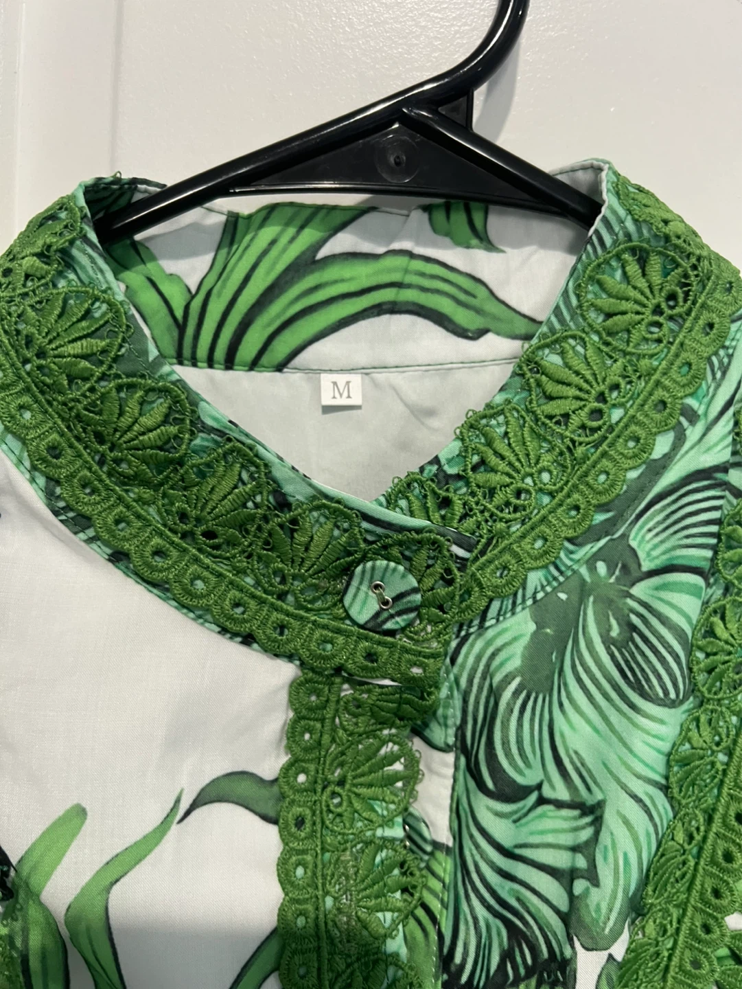 Women's Green Floral Print Dress with Lace Trim - photo 4