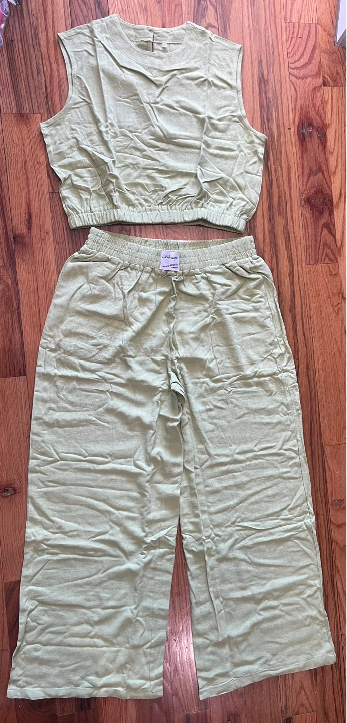 Light Green Cropped Tank Top and Wide Leg Pants Set