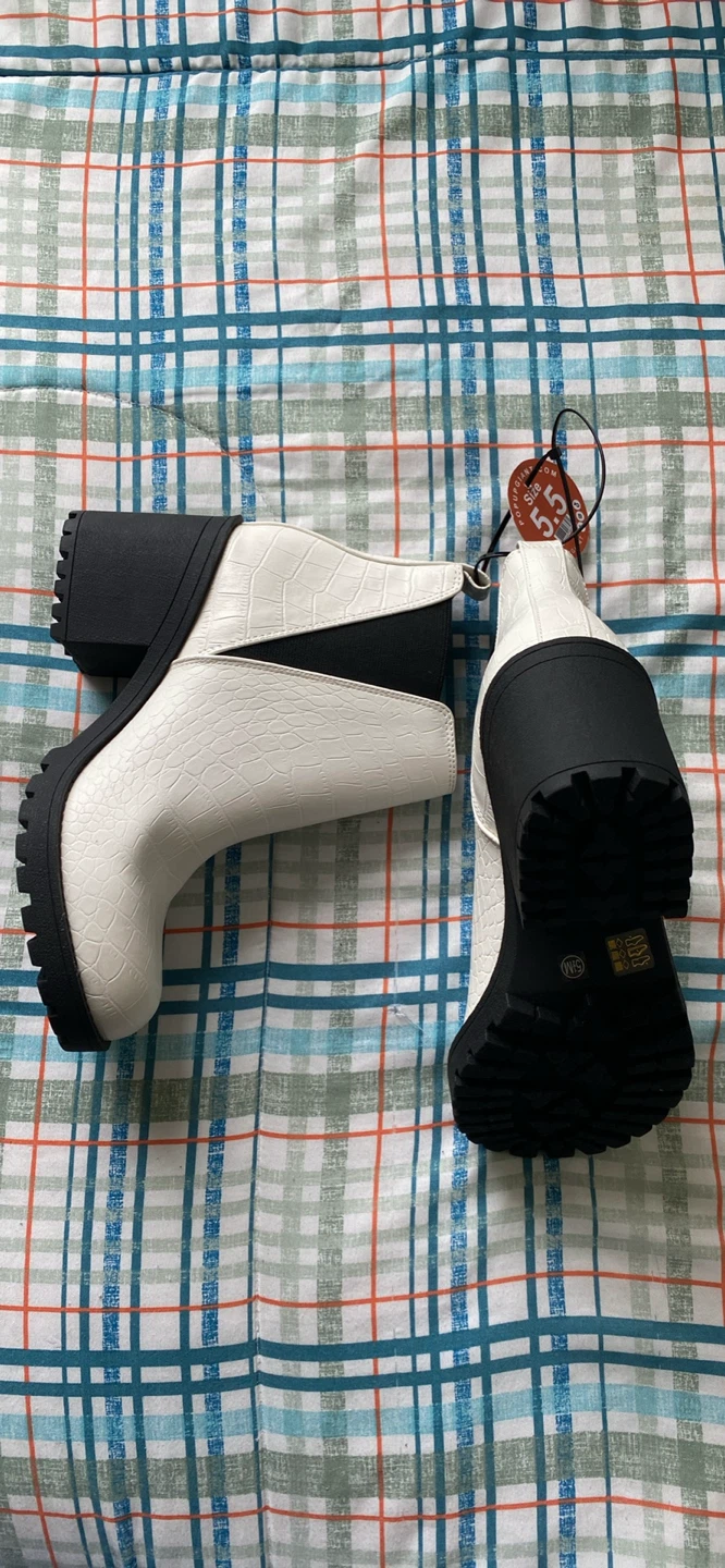 DL White Chelsea Boots - photo 3