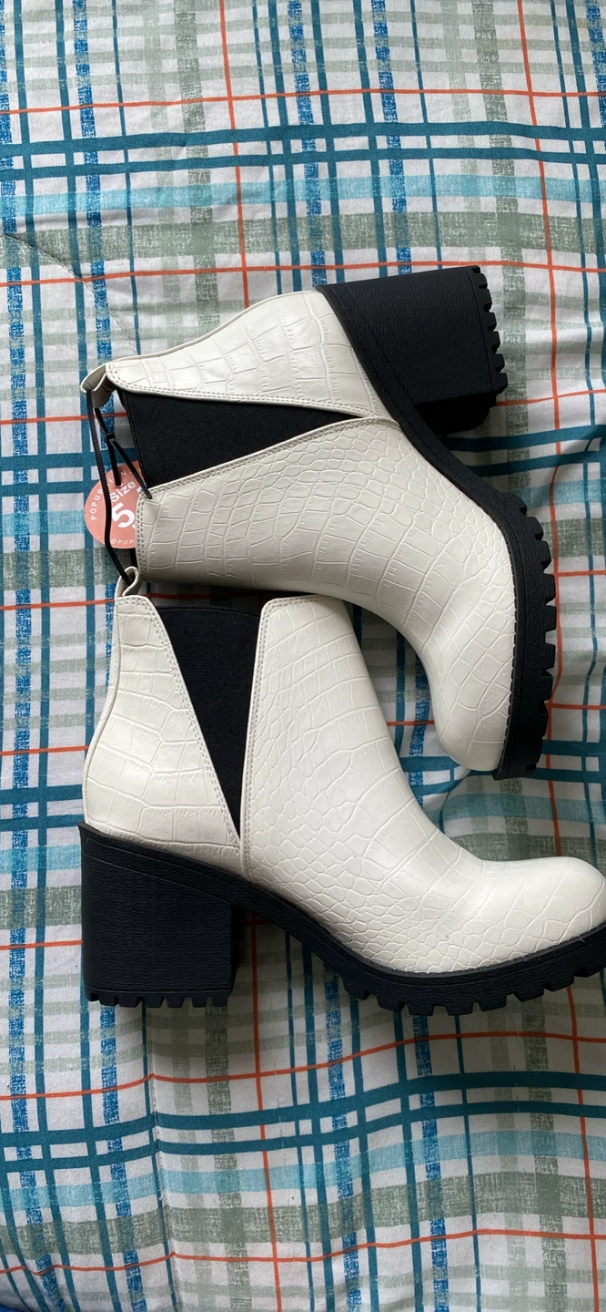 DL White Chelsea Boots - photo 4