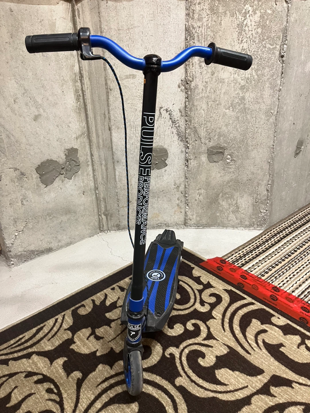 Razor Black Scooter and blue both electric - photo 2