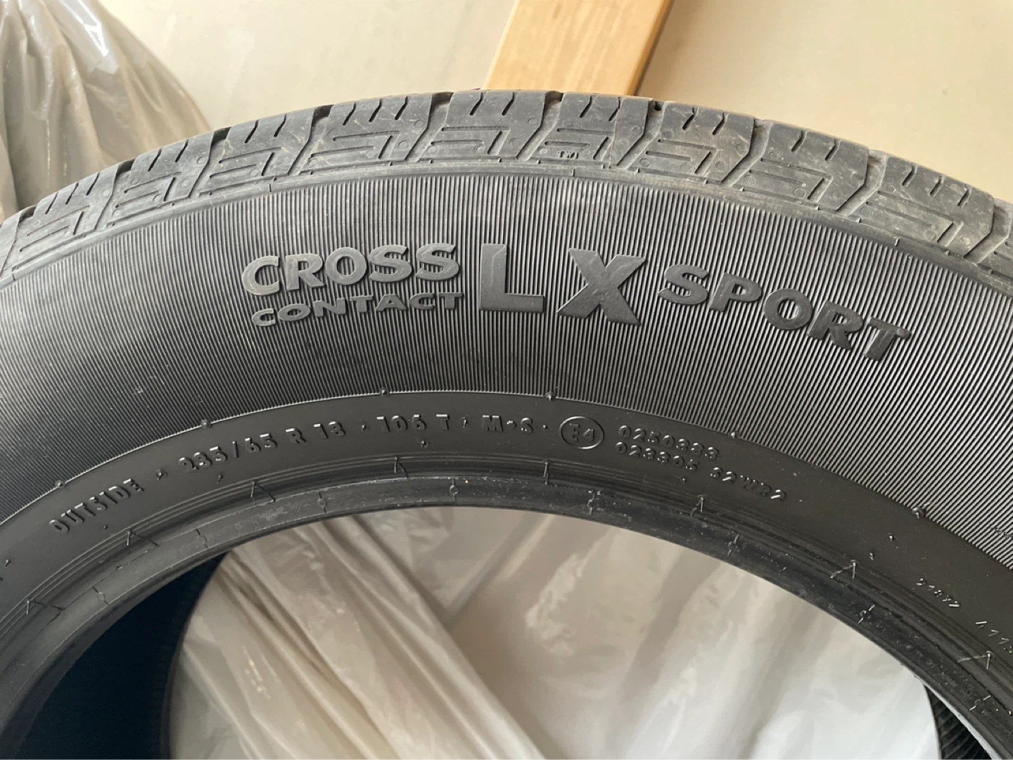 Continental CrossContact LX Sport Tire 235/55R18 - photo 3