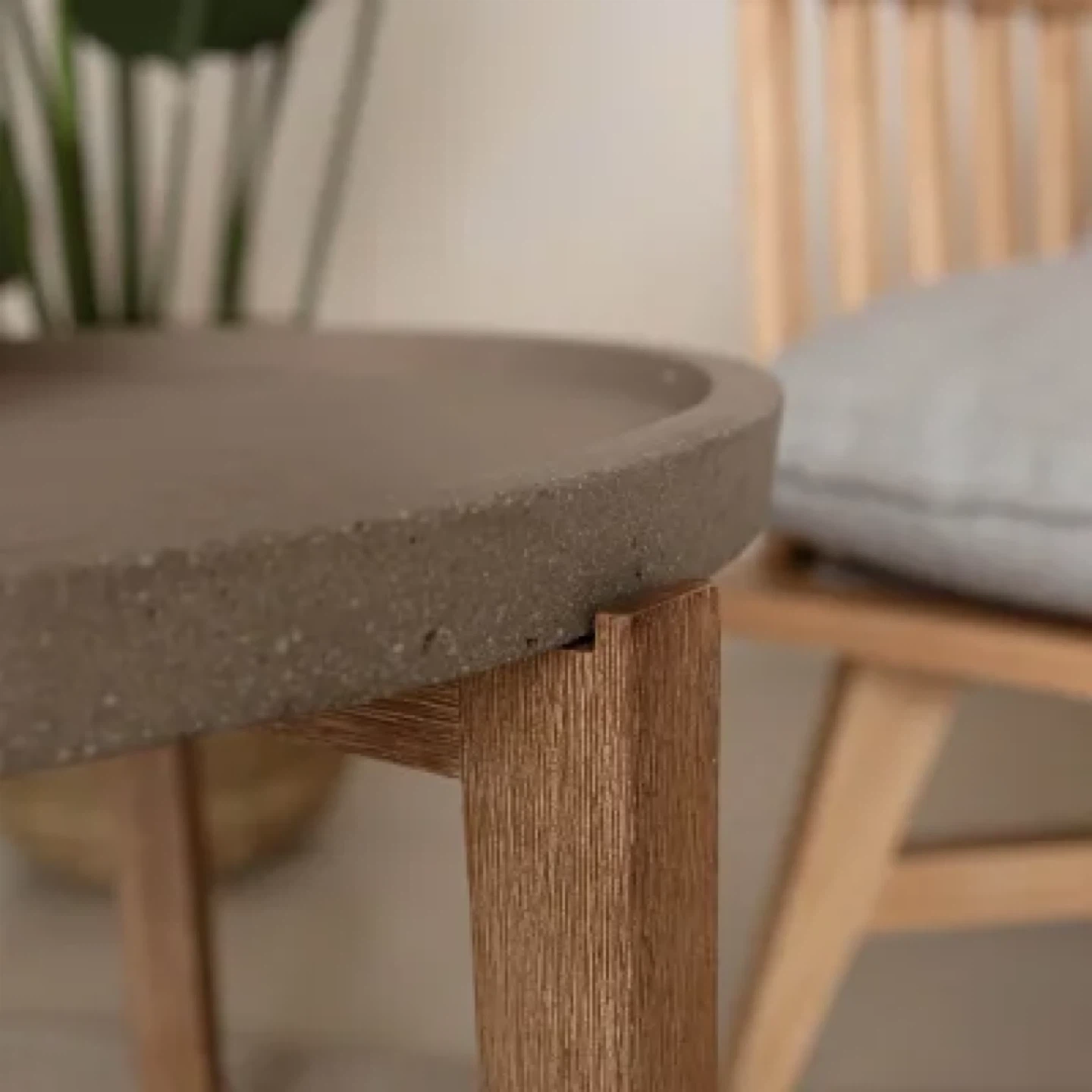 $25 Today only! Patio concrete round garden side table - photo 5