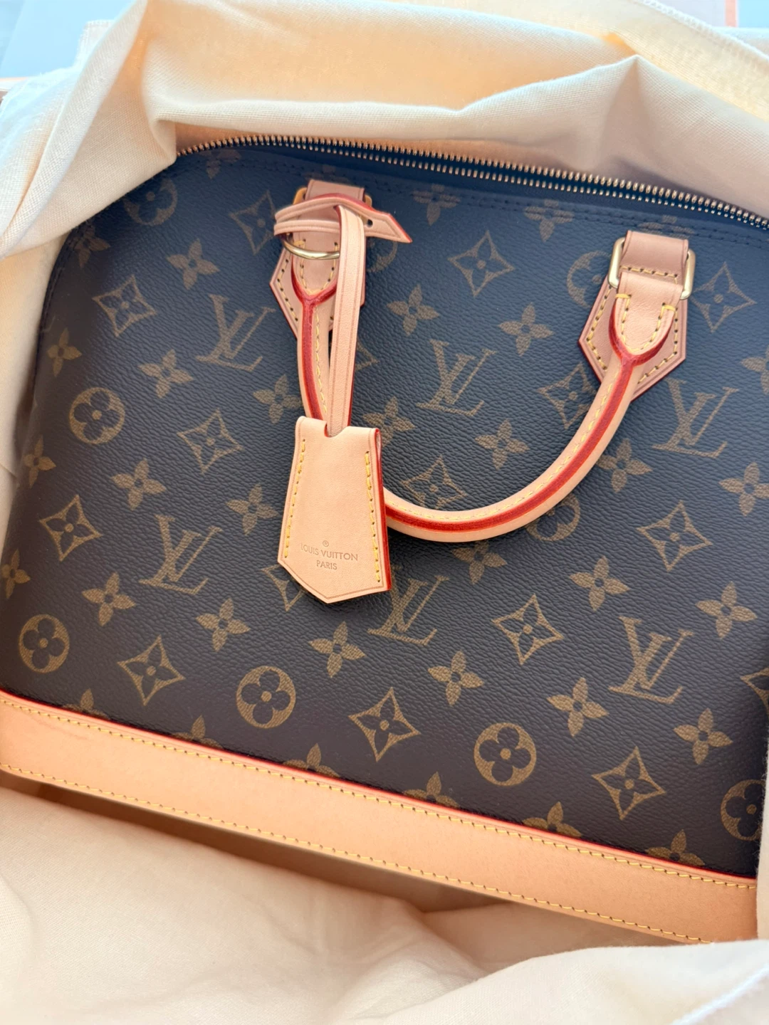 $1490 LV Alma Bag UNUSED + KEPT IN BOX W/ RECEIPT FROM PARIS - photo 5