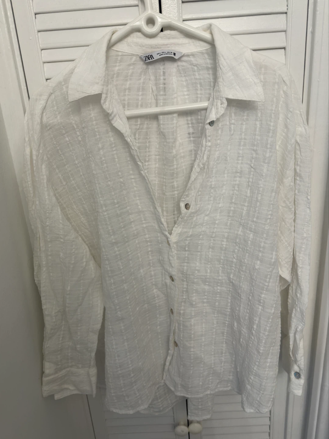 ZARA White Textured Button-Up Shirt
