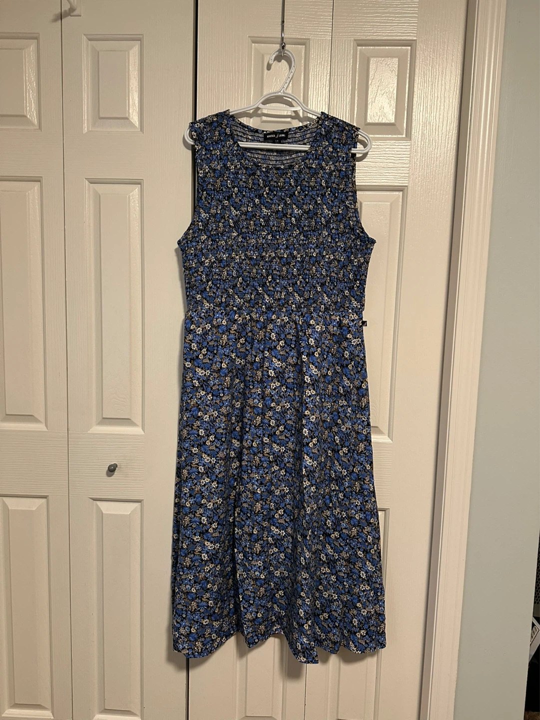Nautica Jeans Women's Blue Floral Smocked Dress - Large