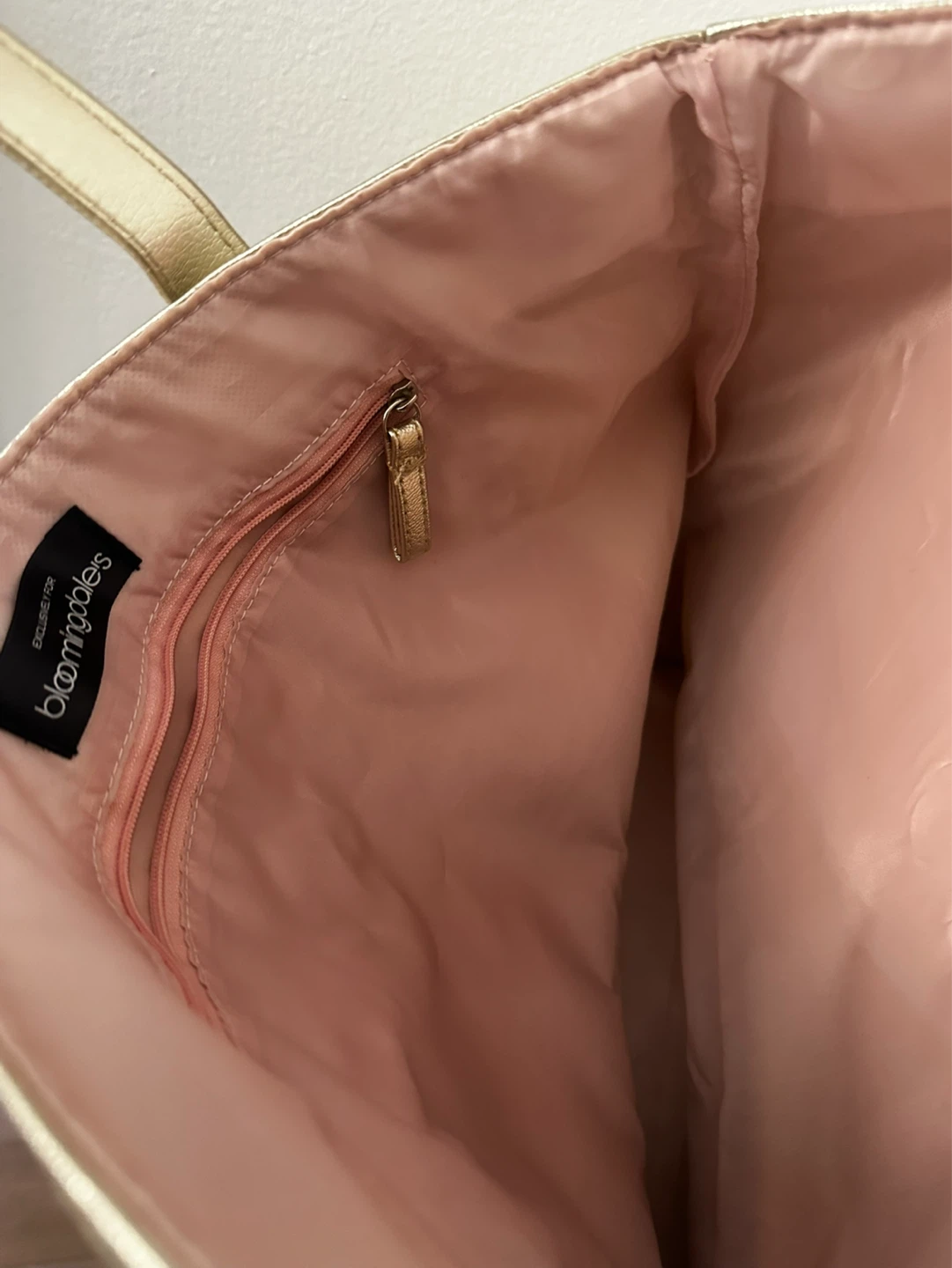 Exclusive to Bloomingdale's Metallic Tote Bag - photo 3