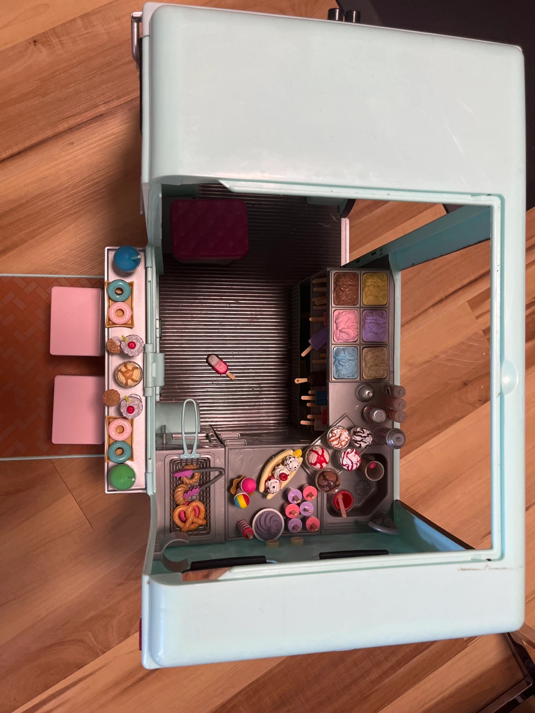 Our Generation Ice Cream Truck Playset
