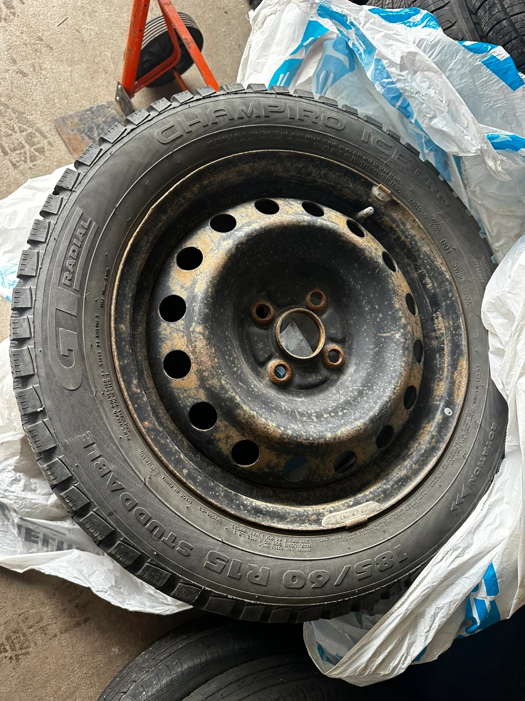 4: tires for sale size 185/60R15 - photo 5