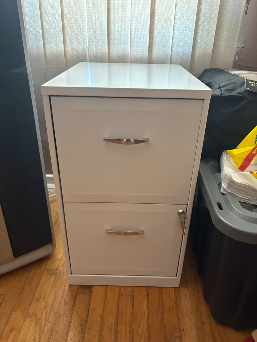 White 2-Drawer Filing Cabinet - photo 4