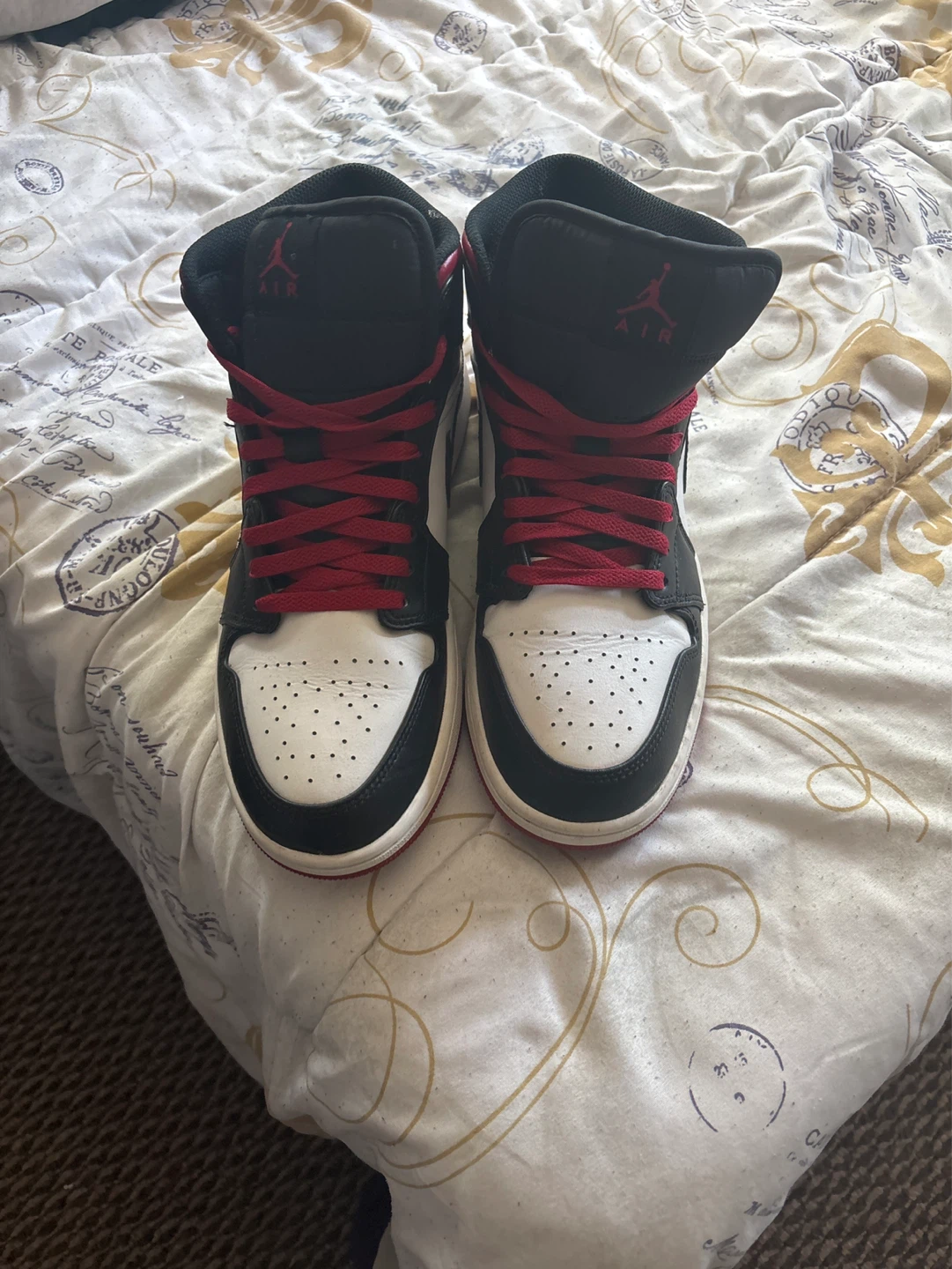 Air Jordan 1 Mid Sneakers