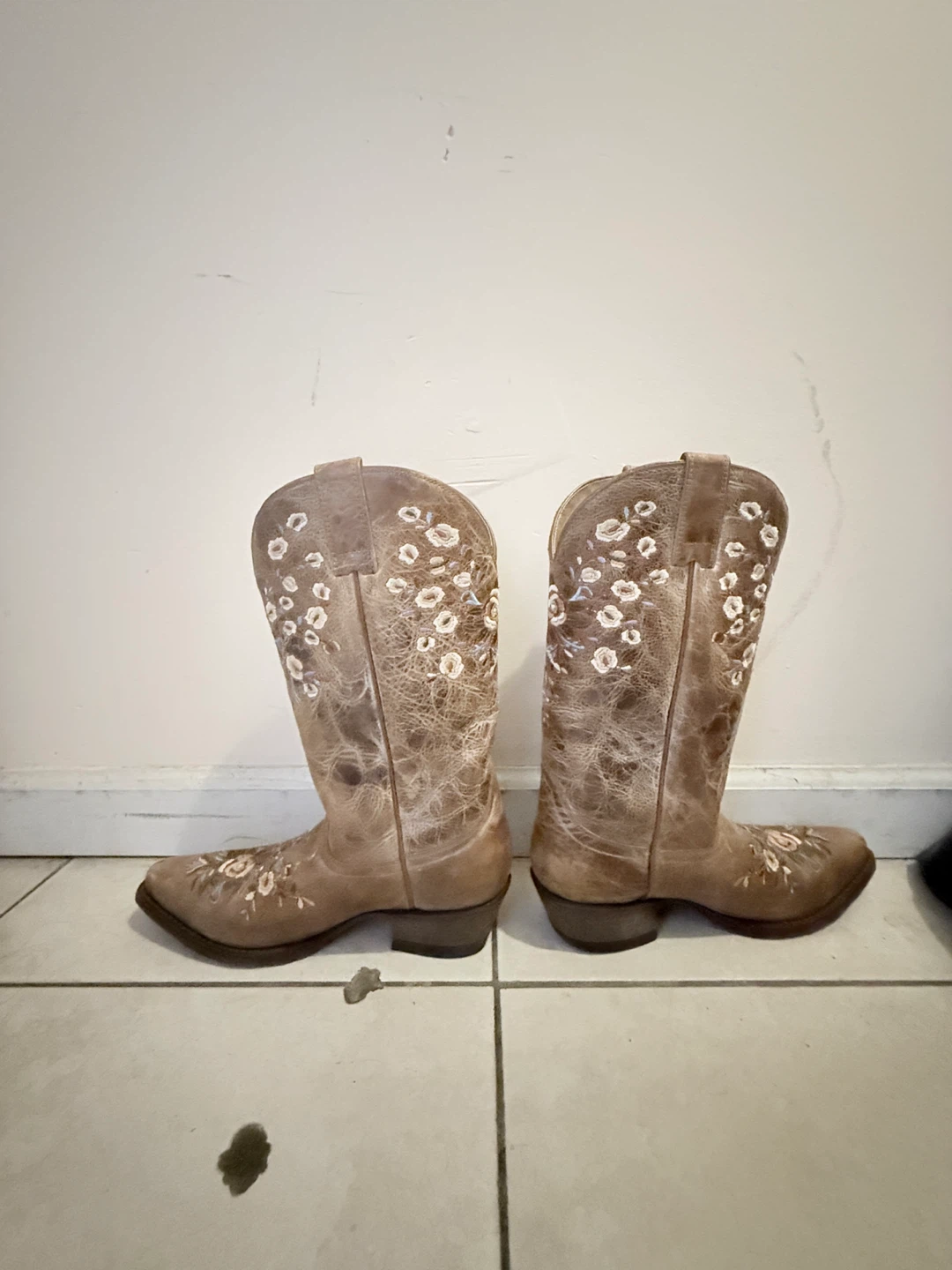 Women's Embroidered Cowboy Boots - photo 4