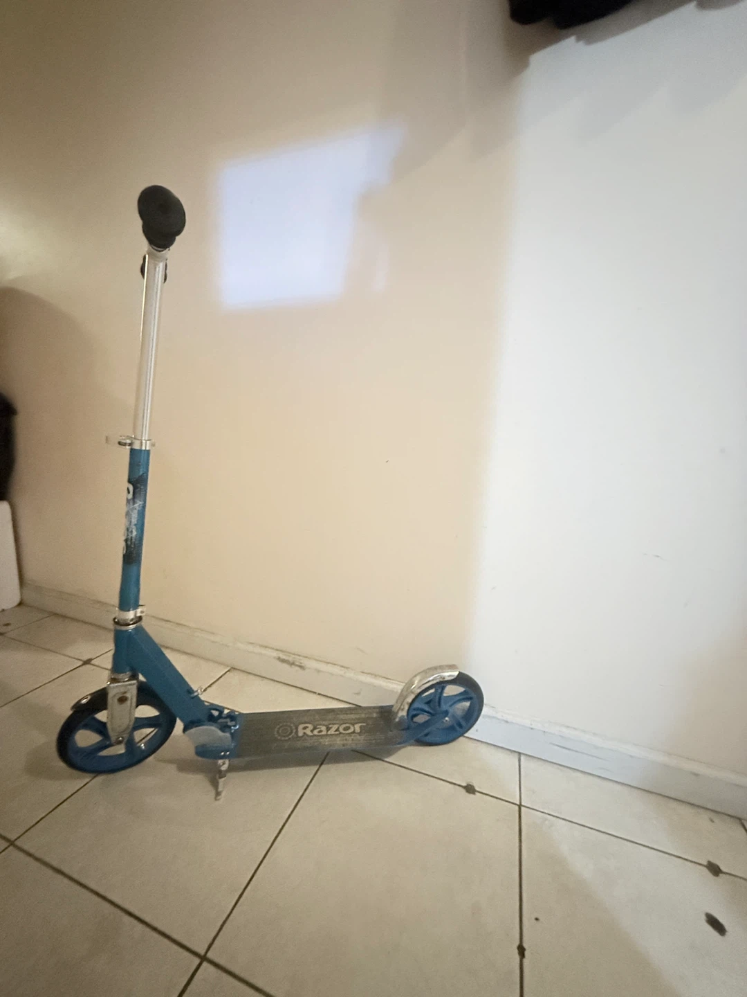 Razor Blue Kick Scooter - photo 2