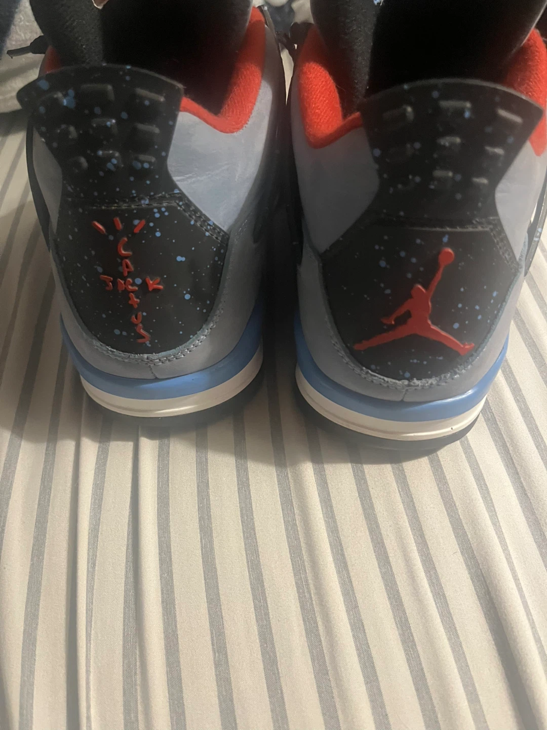 Air Jordan 4 Retro Travis Scott Cactus Jack - photo 3