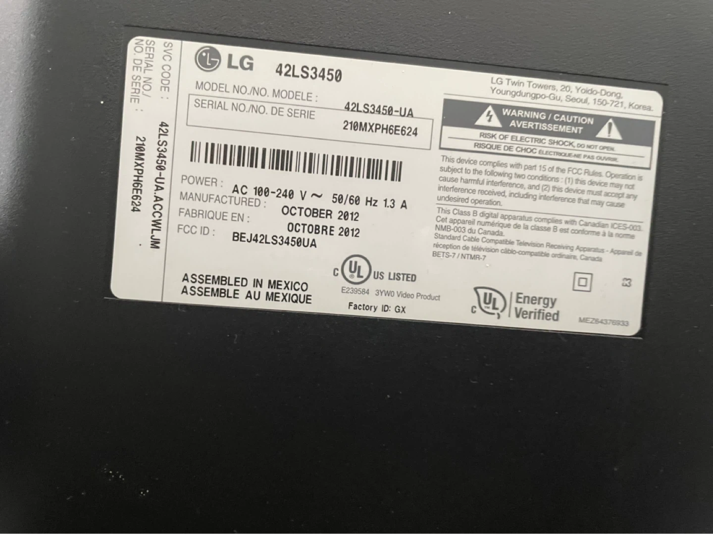 LG 42" 42LS3450 Television and microwave - photo 3