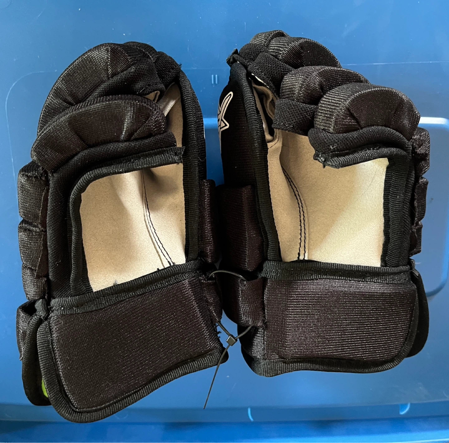 Vibe Hockey Gloves - photo 2