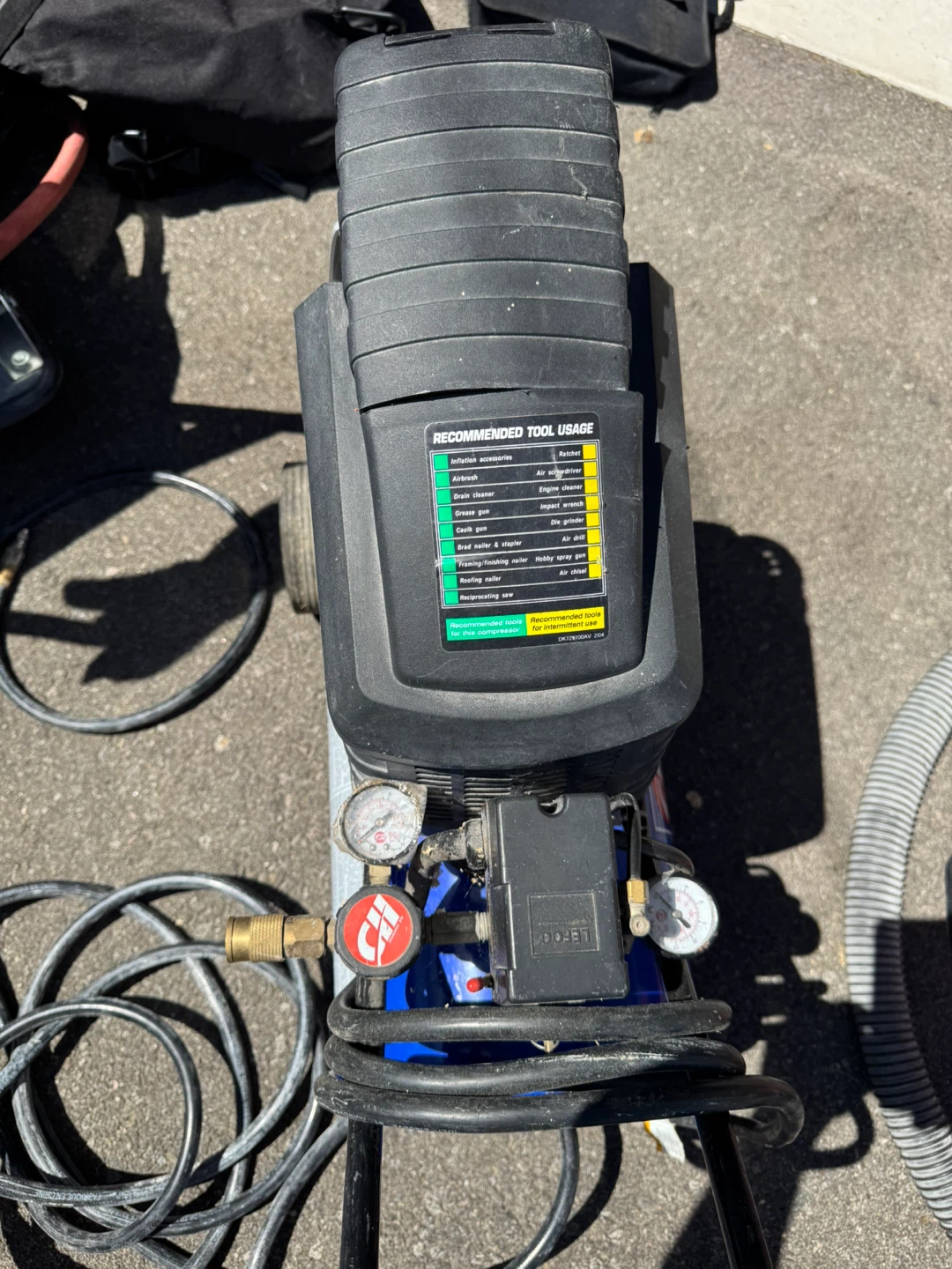 Campbell Hausfeld 8 Gallon Air Compressor - photo 3