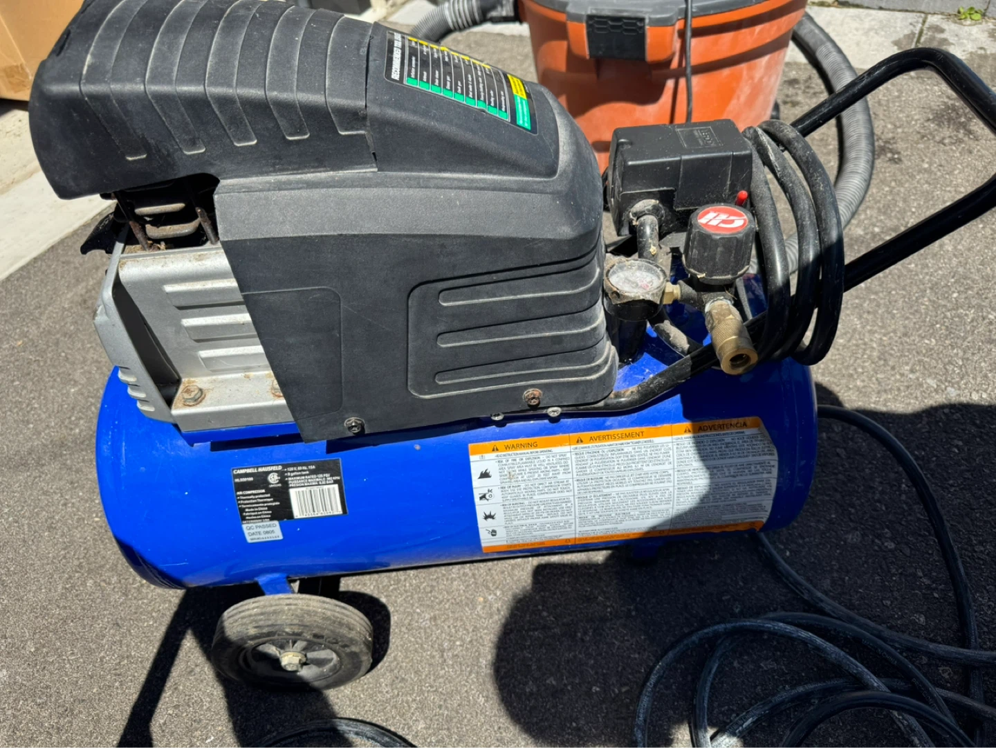 Campbell Hausfeld 8 Gallon Air Compressor - photo 2