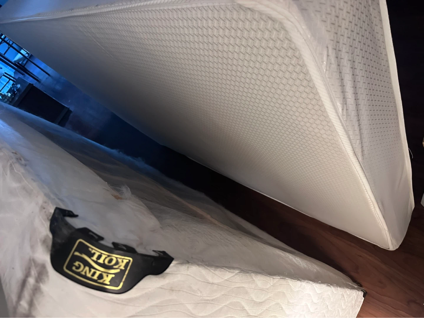 King Koil Box Spring and mattress - photo 4