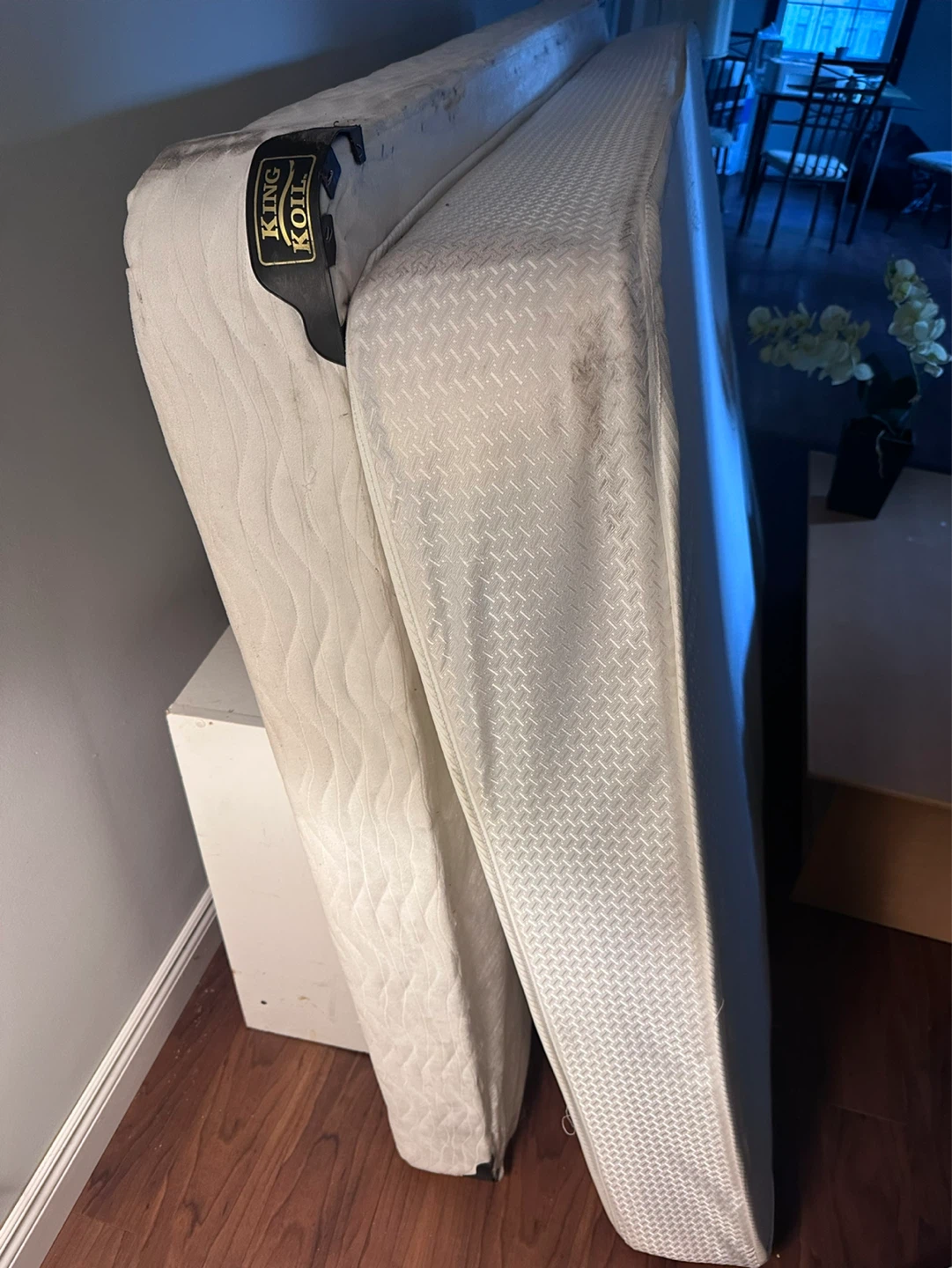 King Koil Box Spring and mattress - photo 3