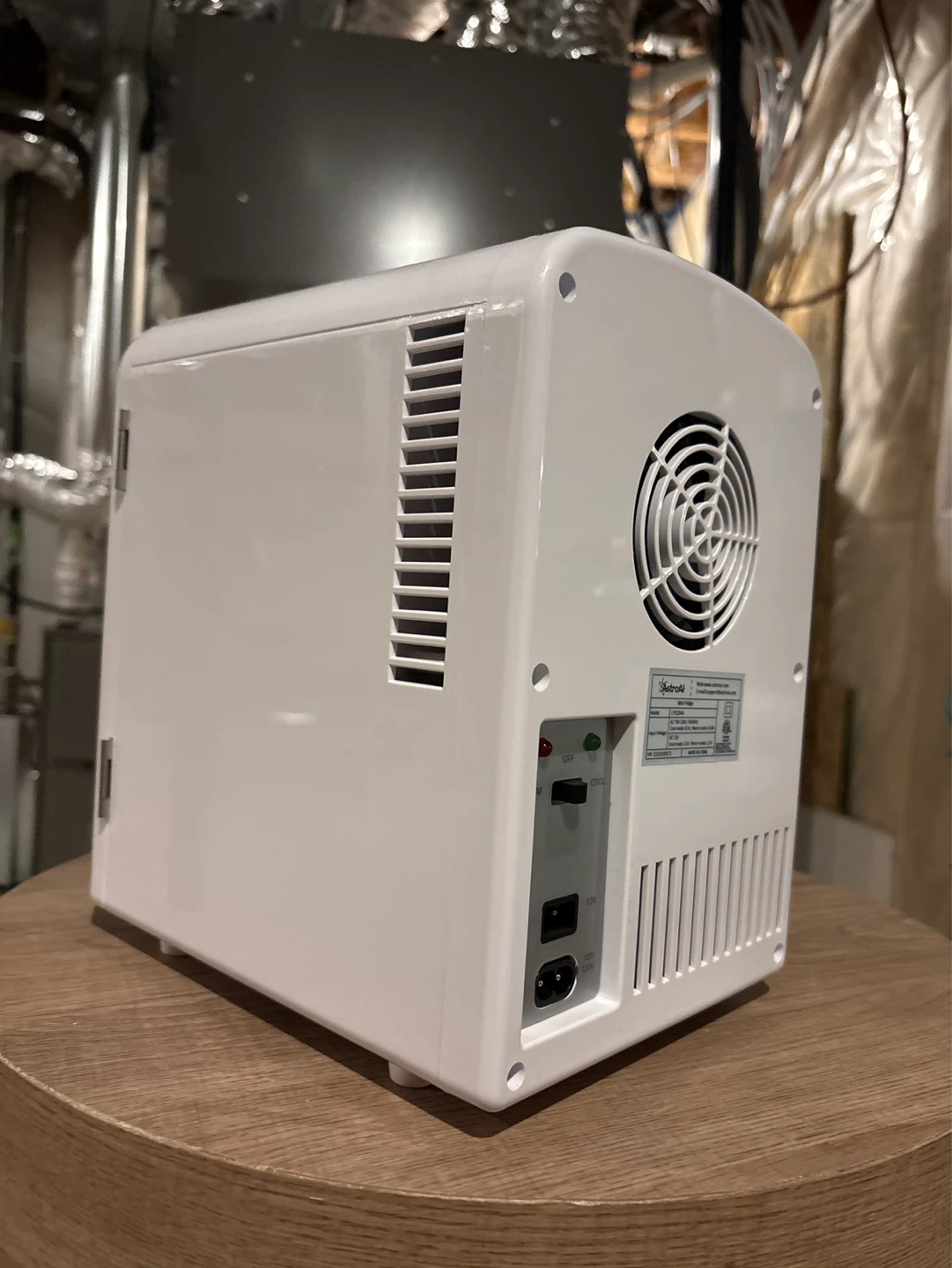 AstroAI White Mini Fridge - photo 3
