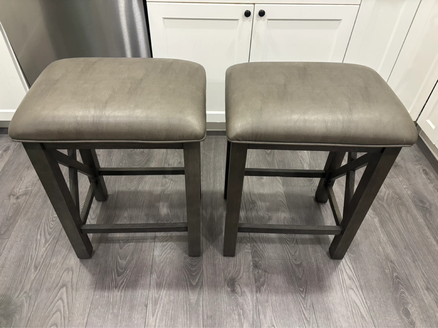 Set of 2 Grey Faux Leather Counter Stools