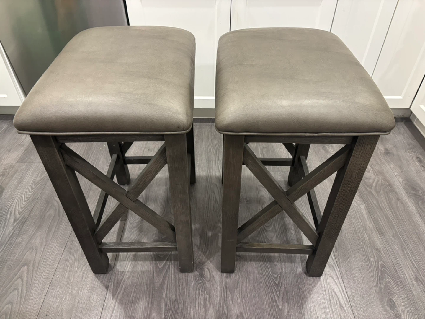 Set of 2 Grey Faux Leather Counter Stools - photo 2